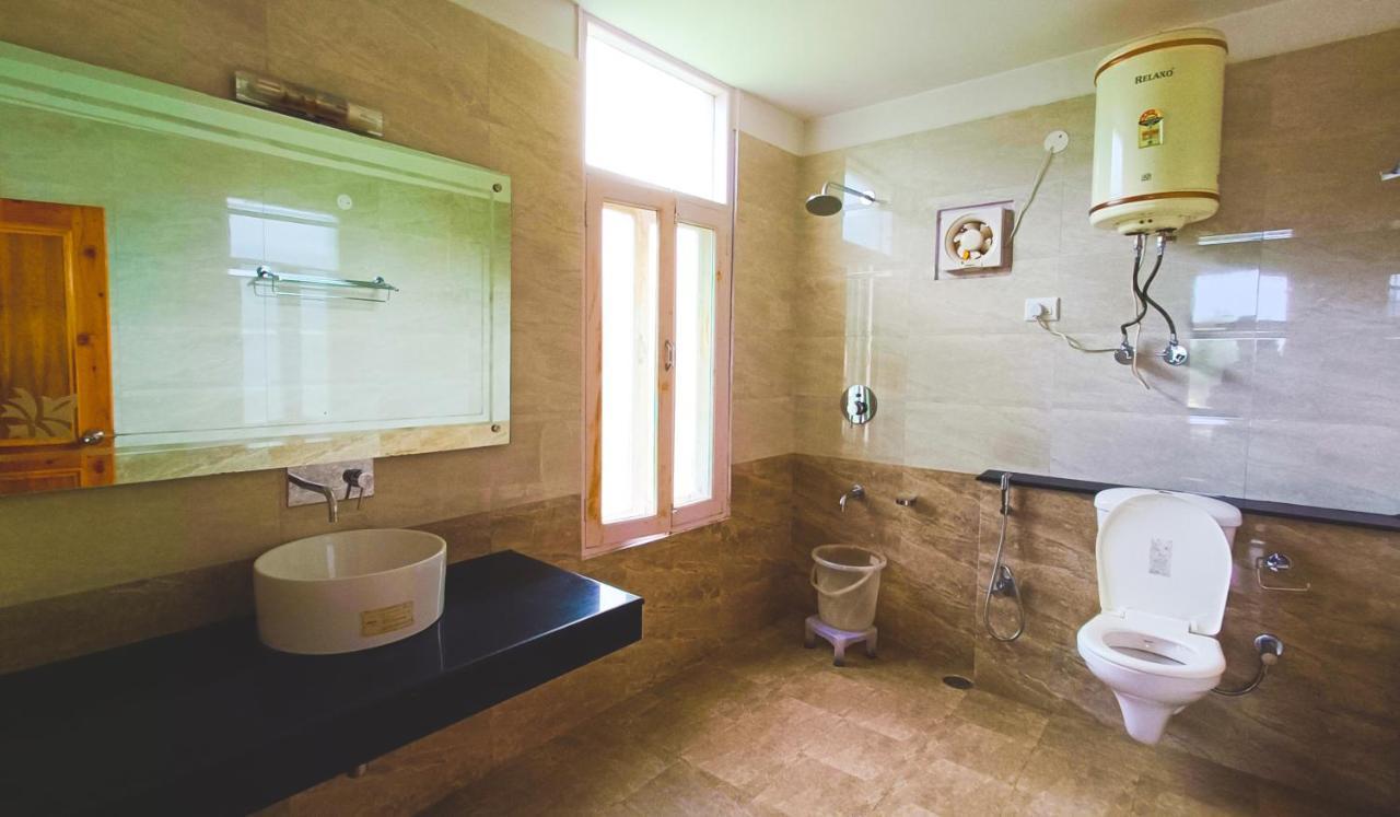 Hotel Akash Regency Manāli Exteriér fotografie