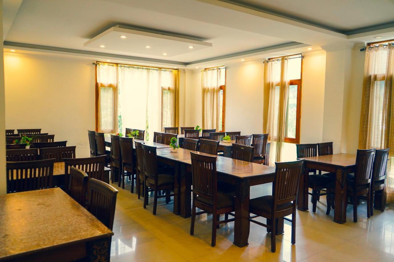 Hotel Akash Regency Manāli Exteriér fotografie