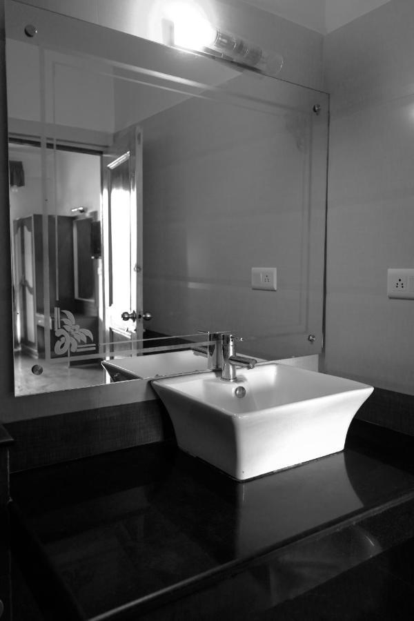 Hotel Akash Regency Manāli Exteriér fotografie